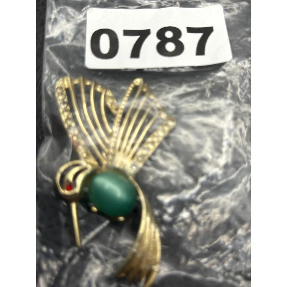VTG Gold Tone Hummingbird Bird Brooch Green Moon glow Cabochon Clear Rhinestones